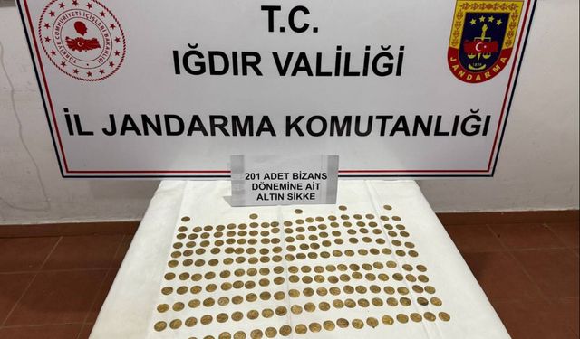 Bizans dönemine ait 201 altın sikke ele geçirildi