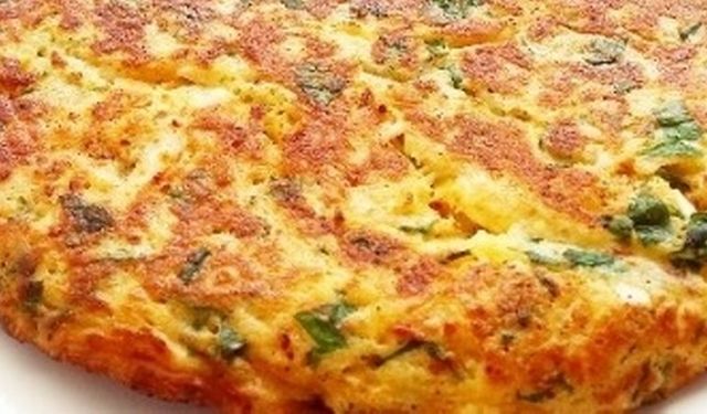 Hata sonu kahvaltı keyfi için bir yenilik yapın! Börek tadında bir omlet tarifi öneriyoruz