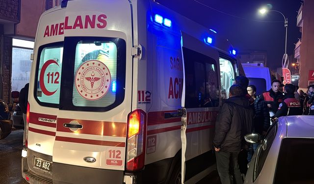 Elazığ’da Bıçaklı Kavga: 2 Yaralı