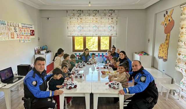 Erzincan Emniyeti'nden Miniklere Güvenlik Eğitimi