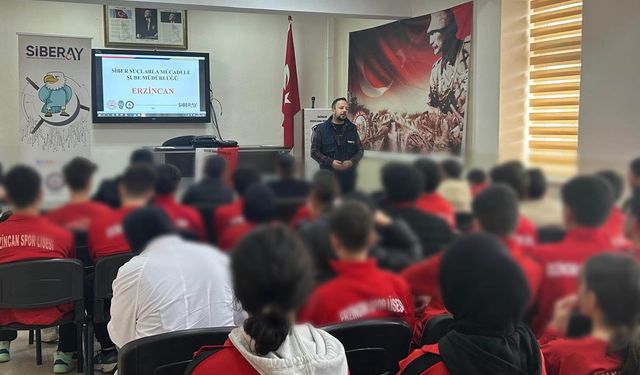 Erzincan’da Öğrencilere Çocuk Polisi Tarafından Güvenlik Eğitimi Verildi