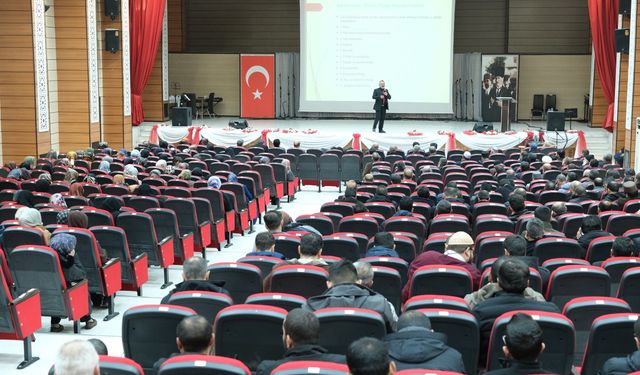 "Değerleriyle Güçlü Ailem" Konulu Konferans Verildi