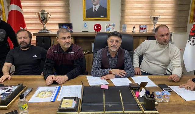 Erzincanspor Kulüp Başkanı Akyürek’ten Önemli Açıklamalar: "Birlik Olmazsak Takımın Geleceği Tehlikeye Girer"