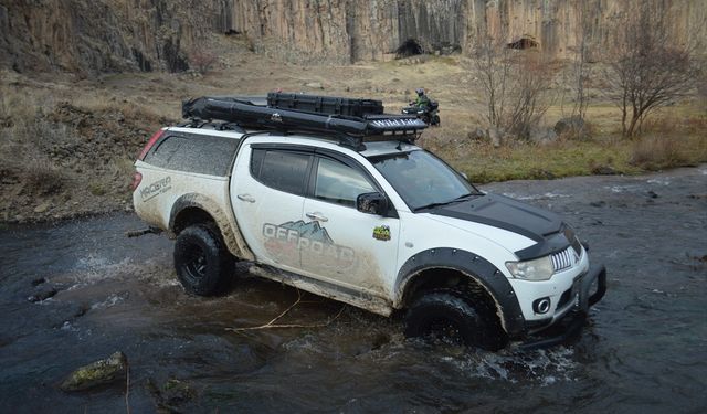 Erzurum Valisi Çiftçi, Hınıs'ta Macera Dolusu Bir Gün Geçirdi: Bölgenin Turizme Kazandırılması Hedefleniyor