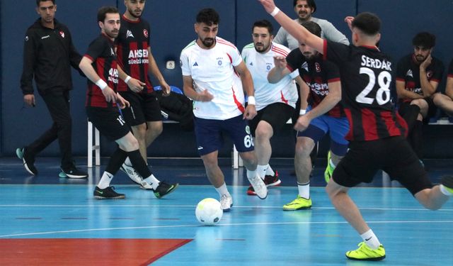 Erzurum'da şehitler Bülbül ve Yılmaz adına futsal turnuvası