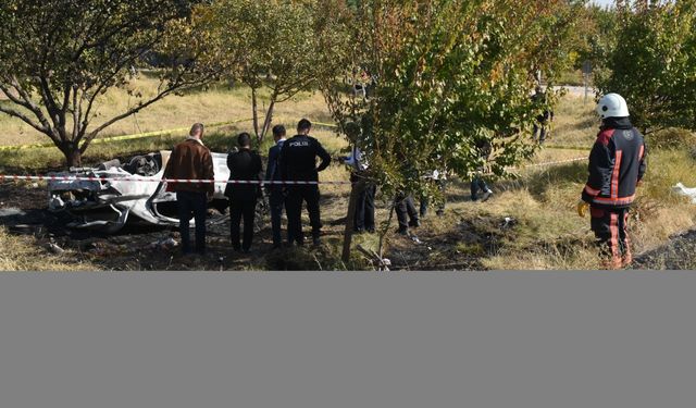 Malatya’da devrilip alev alan otomobildeki 2 kişi öldü