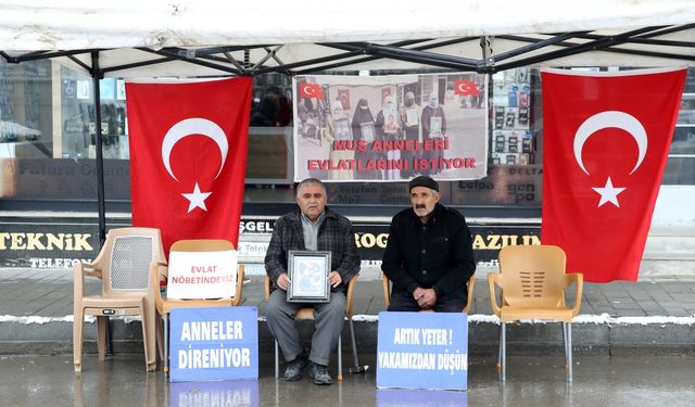 Muş'ta çocuklarını PKK'dan kurtarmak için eylem sürüyor: "Evlatlarımızı istiyoruz"