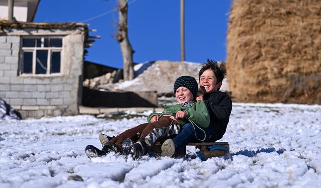 Van'da Kışın Zorluğu Başladı