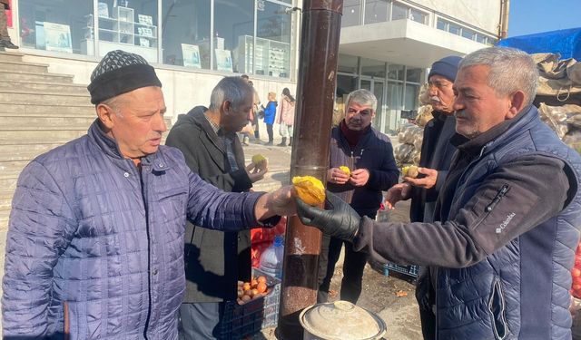 Yaz Kış Aynı Yerde İkramını Yapıyor