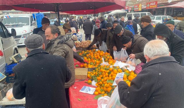 Semt pazarlarında kış bolluğu