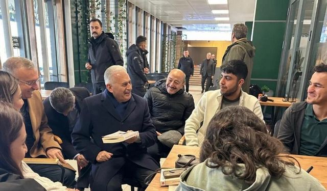 Yıldırım , öğrencilere  burs ve yurt konusunda tavsiyede bulundu