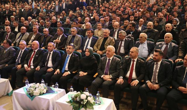 AK Parti Grup Başkanvekili Leyla Şahin Usta, AK Parti Kars İl Kongresi'nde konuştu: