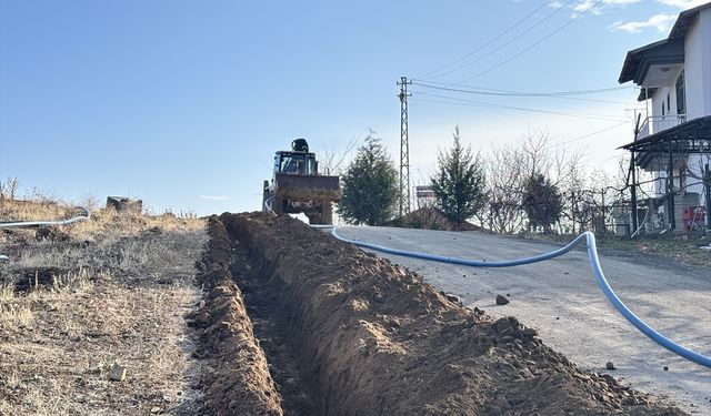 Arapgir Belediyesi Tarımsal Sulama Hattı Çalışmalarını Devam Ettiriyor