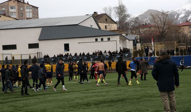 Bitlis'te amatör lig maçında kavga