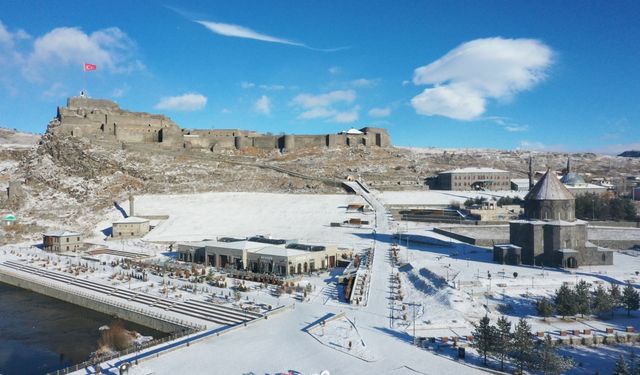 Doğu Anadolu'yu Etkisi Altına Alan Kar Yağışı ve Soğuk Hava, Zorluklar Yaratıyor