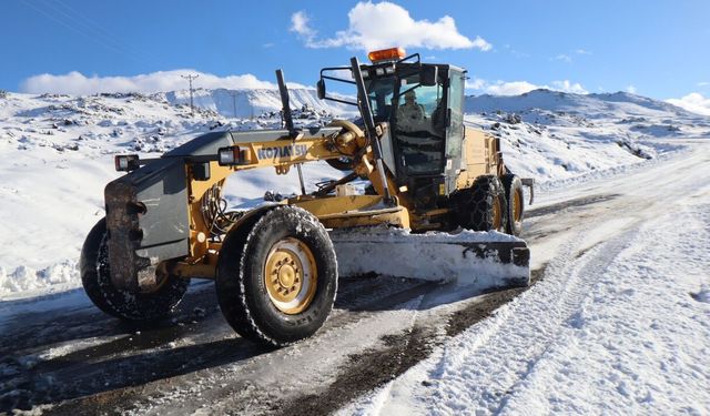 Iğdır’da Kar Yağışı Nedeniyle Kapanan 12 Köy Yolu Ulaşıma Açıldı