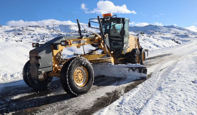 Iğdır'da Kar Yağışı Nedeniyle Kapanan 12 Köy Yolu Yeniden Ulaşıma Açıldı