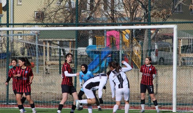 Erzincan’ın kızları, galibiyet orucunda