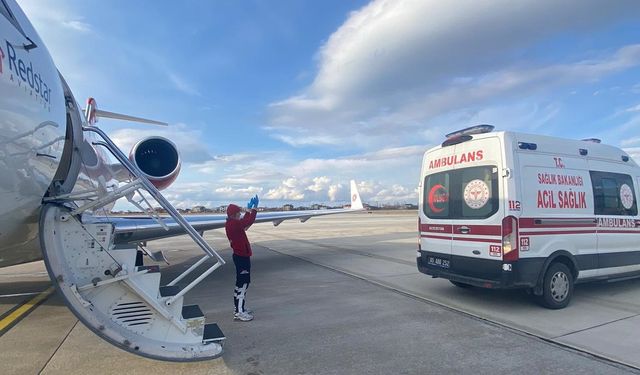 Van'dan İstanbul ve Ankara'ya ambulans uçakla 3 hasta bebek sevk edildi