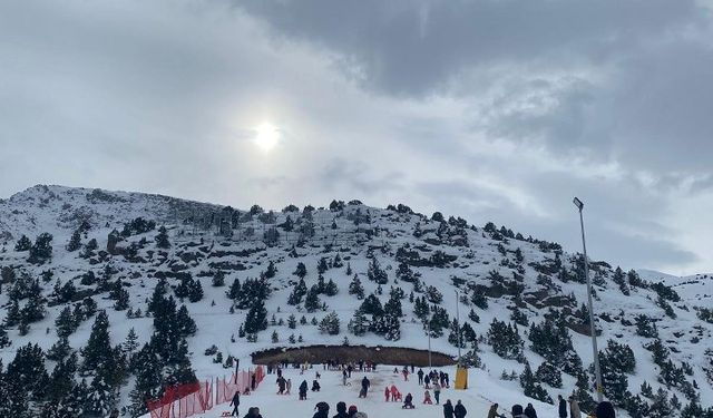 Dünden bugüne 30 santimetre kar kalınlığı