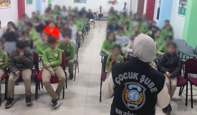 Erzincan Polisi Geleceğin Teminatı Çocuklar İçin Sahada