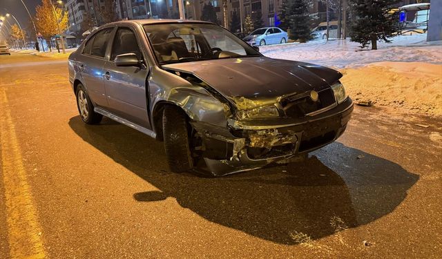 Erzurum'da Zincirleme Trafik Kazası: 4 yaralı