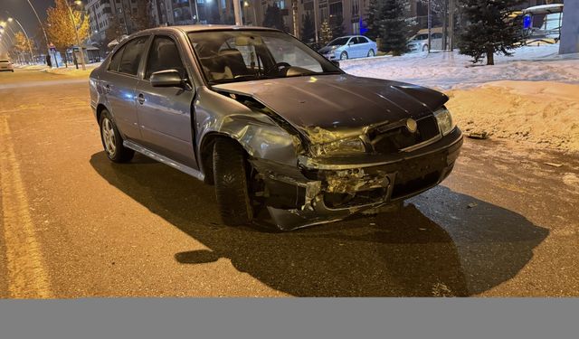 Erzurum’da Zincirleme Trafik Kazasında 5 Kişi Yaralandı