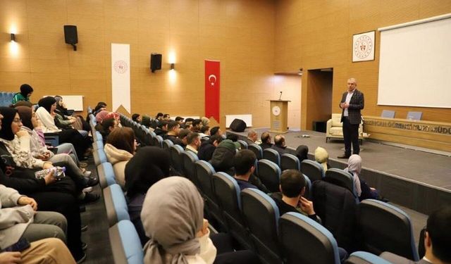 Erzincan’da öğrencilerin karşılaştığı sorunlar konuşuldu