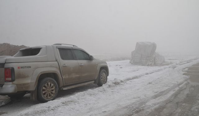 Yüksekova ve Muş'ta Soğuk Hava Etkili: Sis ve Kar Yağışı Trafiği Zorluyor