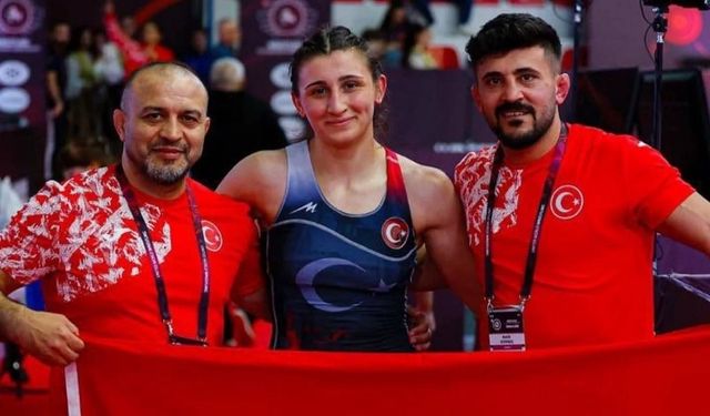 ERZİNCAN - Ahıska Türkü güreşçi Elmira, Türkiye'yi olimpiyatlarda temsil etmek için yoğun çalışıyor