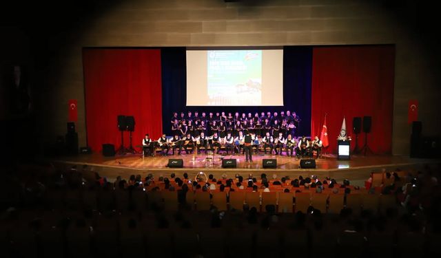 Bahar Şenlikleri’nde Kültür ve Müzik Dolu Gece