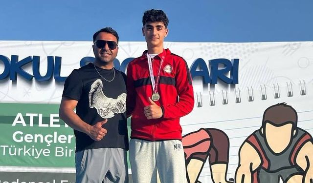 Mahir İçli uzun atlamada Türkiye şampiyonu oldu!