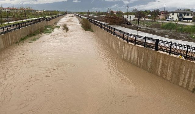 Erzincan’da  ani sel ve heyelan riskine dikkat