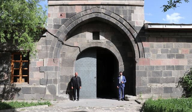 Osmanlı yadigarı tarihi Gümrük Hanı'nda Ermeni mezalimi kanıtlarıyla anlatılacak