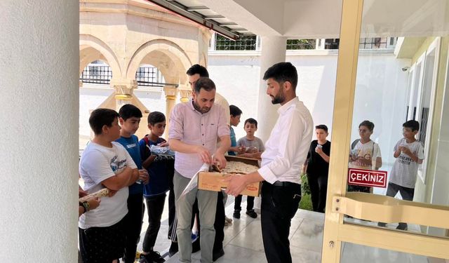 İliç’te Yaz Kursu Öğrencilerine Hayırseverlerden İkram Desteği