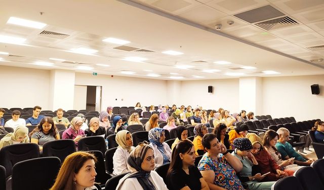 “Bebek Dostu” Sağlık Çalışanları Sempozyumu Düzenlendi