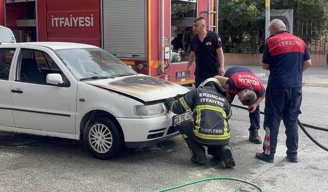 Erzincan’da Seyir Halindeki Araç Alev Aldı (VİDEO)