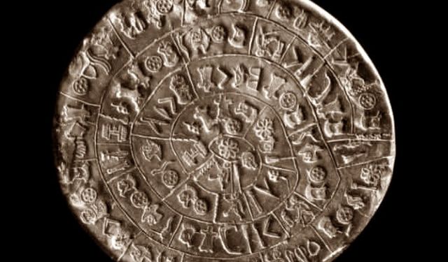 Uzaylılar mı, Tanrılar mı? 4000 Yıllık Gizemli Disk Ne Anlatıyor?