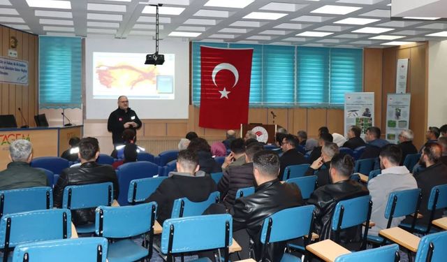 Erzincan AFAD’dan Enstitü Personeline Afet Farkındalık Eğitimi