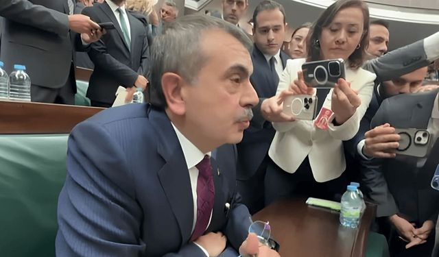 Bakan Tekin'den 3 Yıllık Üniversite Eğitimine Tam Destek