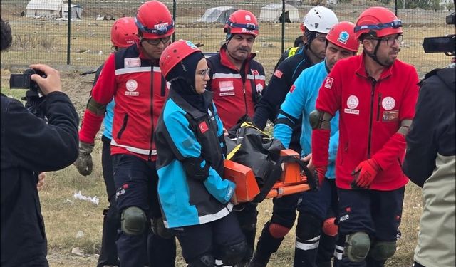 Erzincan’da Gerçeğini Aratmayan Deprem Tatbikatı: 145 Personel, 25 Araçla Seferber Oldu!