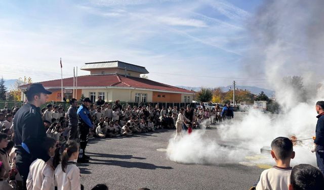 Erzincan’da Öğrencilere Deprem ve Afet Bilinci Eğitimi