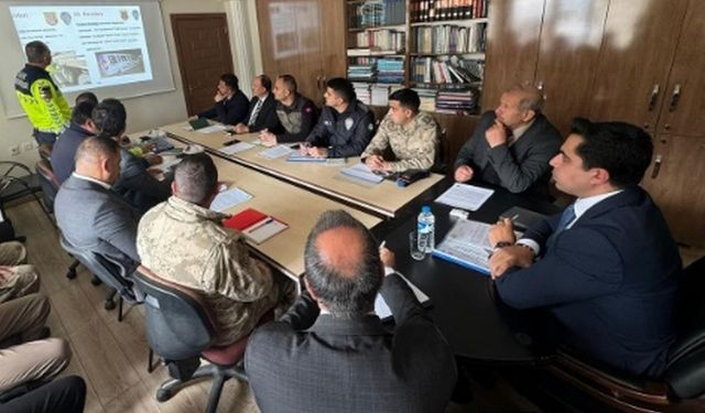 Kemah’da Kışa Hazırlık Toplantısı: Yol Güvenliği ve Enerji Sorunlarına Önlem