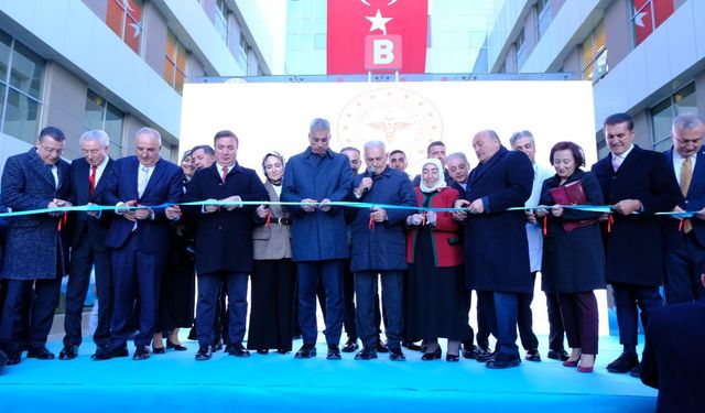 Erzincan’da 500 Yataklı Hastane Bakan Memişoğlu'nun Katılımı ile Açıldı (VİDEO)