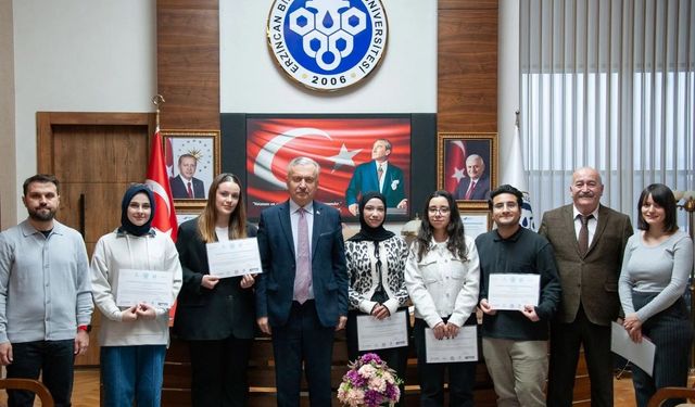 EBYÜ’lü Öğrenciler Uluslararası Projeden Başarıyla Döndü