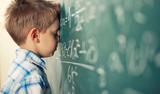 Öğrencilerin Başarısına Etki Eden Gizli Zincir! Matematik Kaygısı Aileden Mi Bulaşıyor?