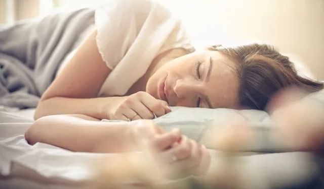 Rüyada Ölmüş Anneyi Görmek Ne Anlama Geliyor? Dikkat Çeken Rüya Tabirleri