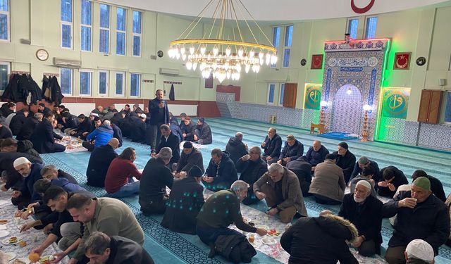 Sabah Namazında Cemaat Buluşması