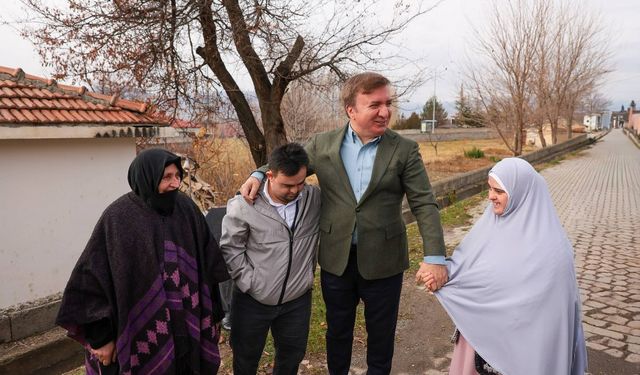 Sümeyra ve Ahmet Umre Yolcusu