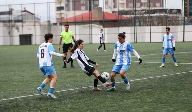 Vangücü Kadın Futbol Takımı, Erzincan Gençler Gücüspor’u 8-0 Mağlup Etti